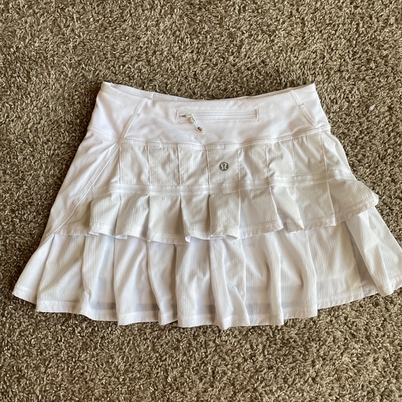 Lululemon Pace Setter Skirt in White Size 2 Regular and blue skirt bundle - Picture 4 of 12